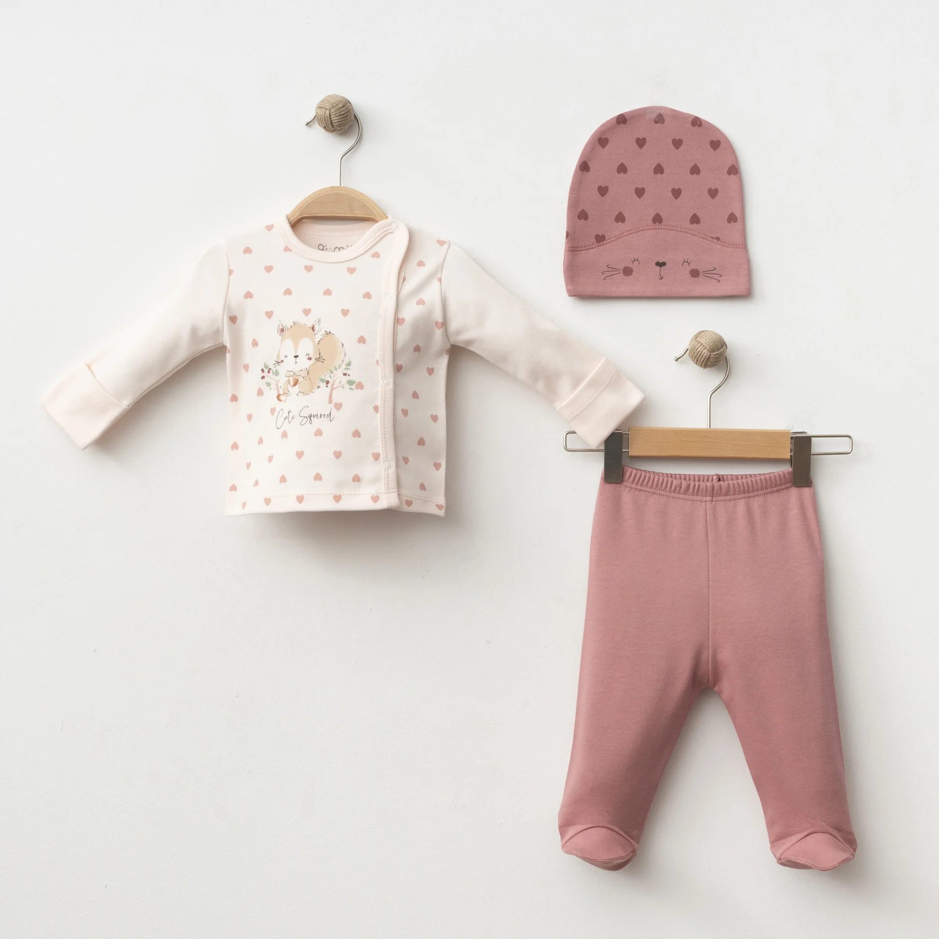 KIZ BEBEK 3 LÜ SET KALPLİ SİNCAP BASKILI