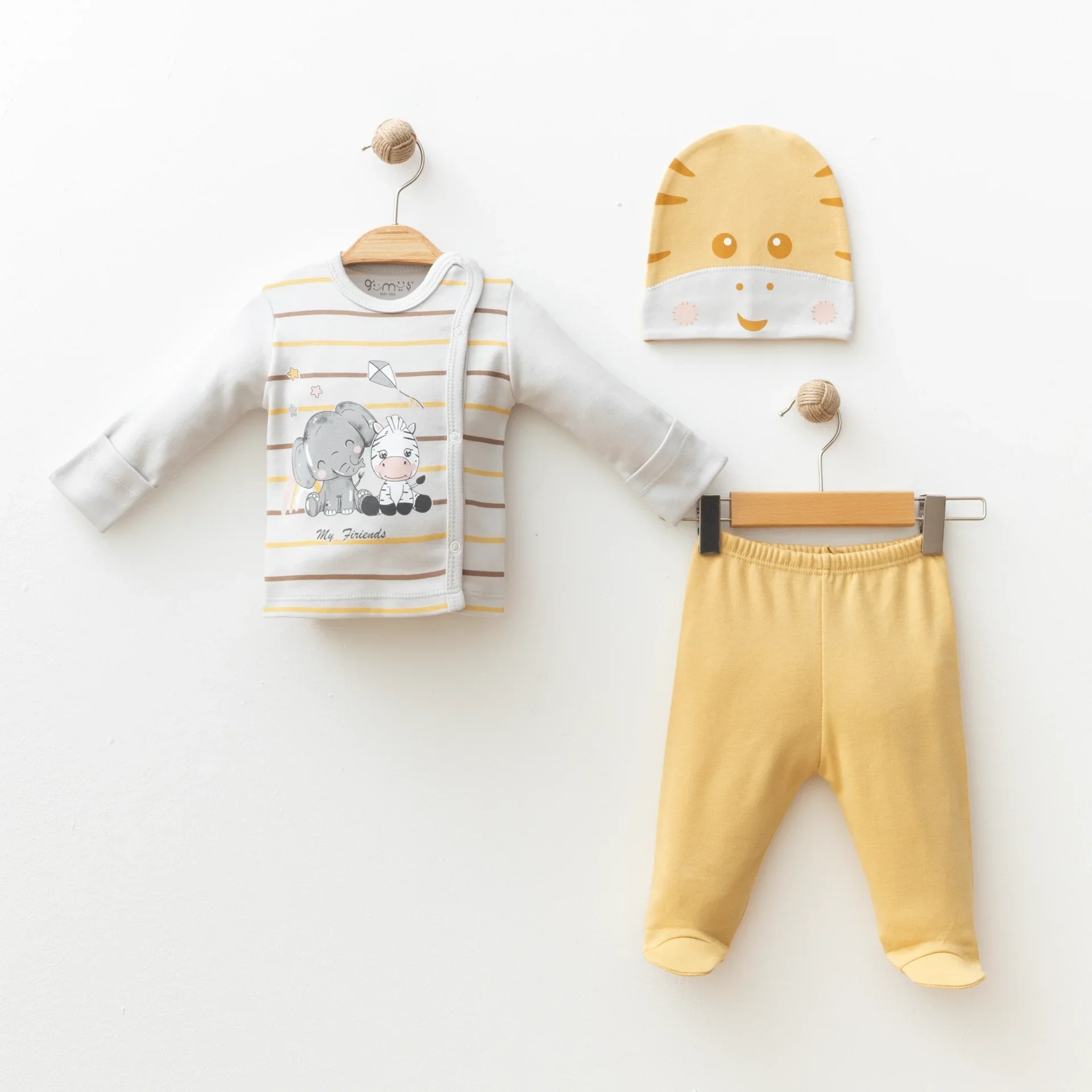 ERKEK BEBEK 3 LÜ SET ÇİZGİLİ ZÜRAFA BASKILI