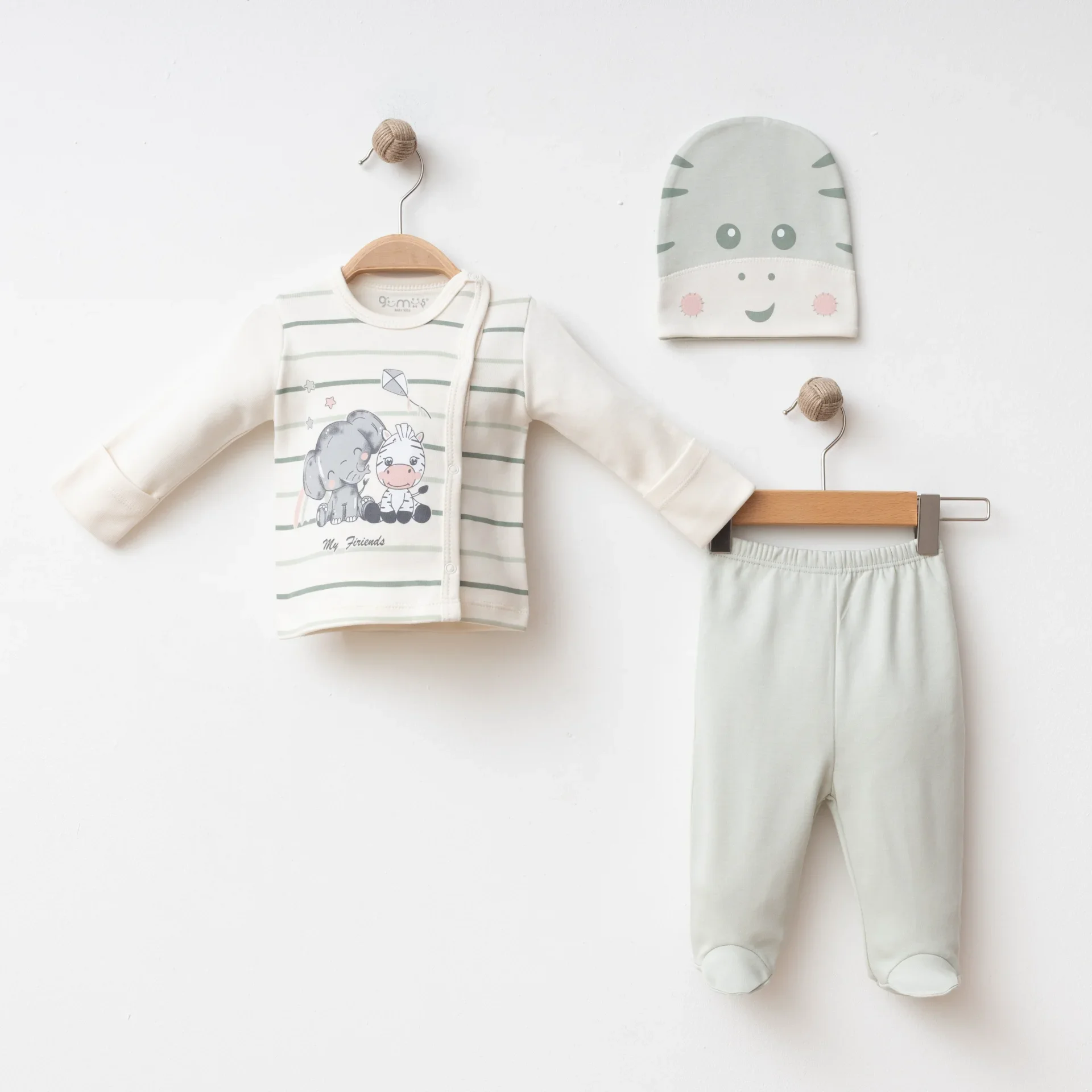 ERKEK BEBEK 3 LÜ SET ÇİZGİLİ ZÜRAFA BASKILI