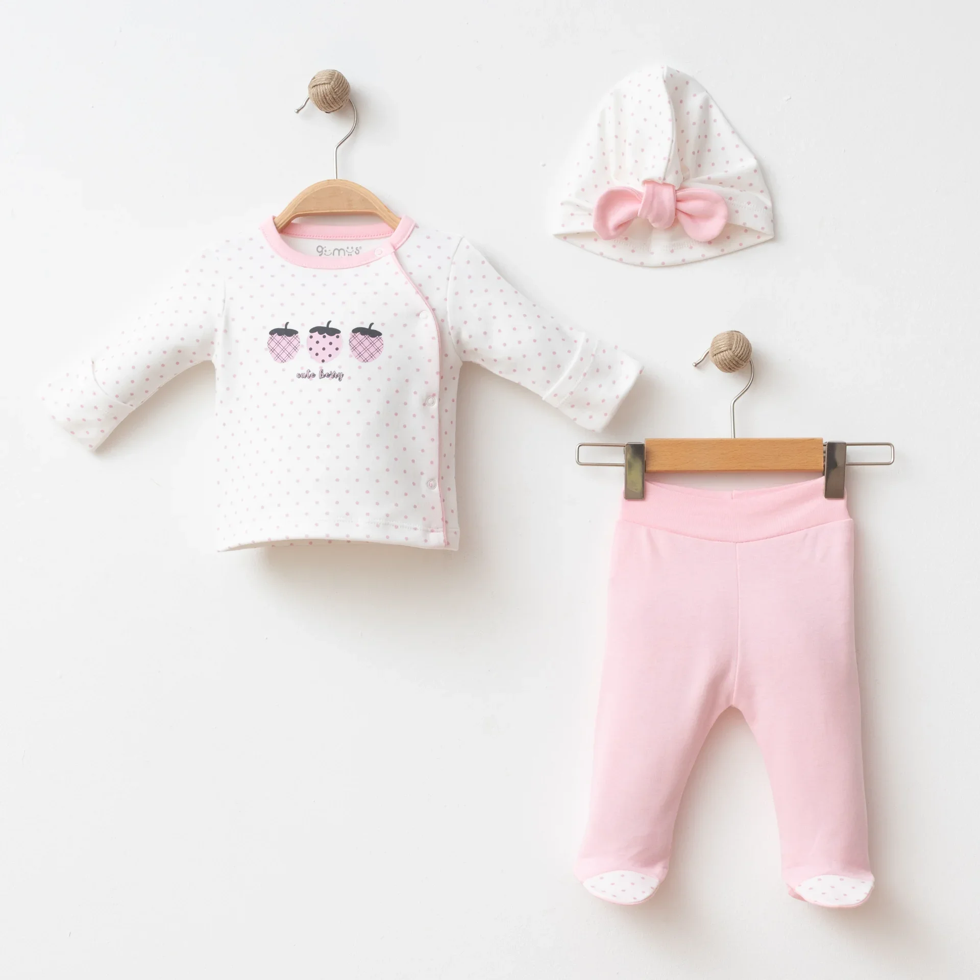KIZ BEBEK 3 LÜ SET PUANLI ÇİLEK BASKILI