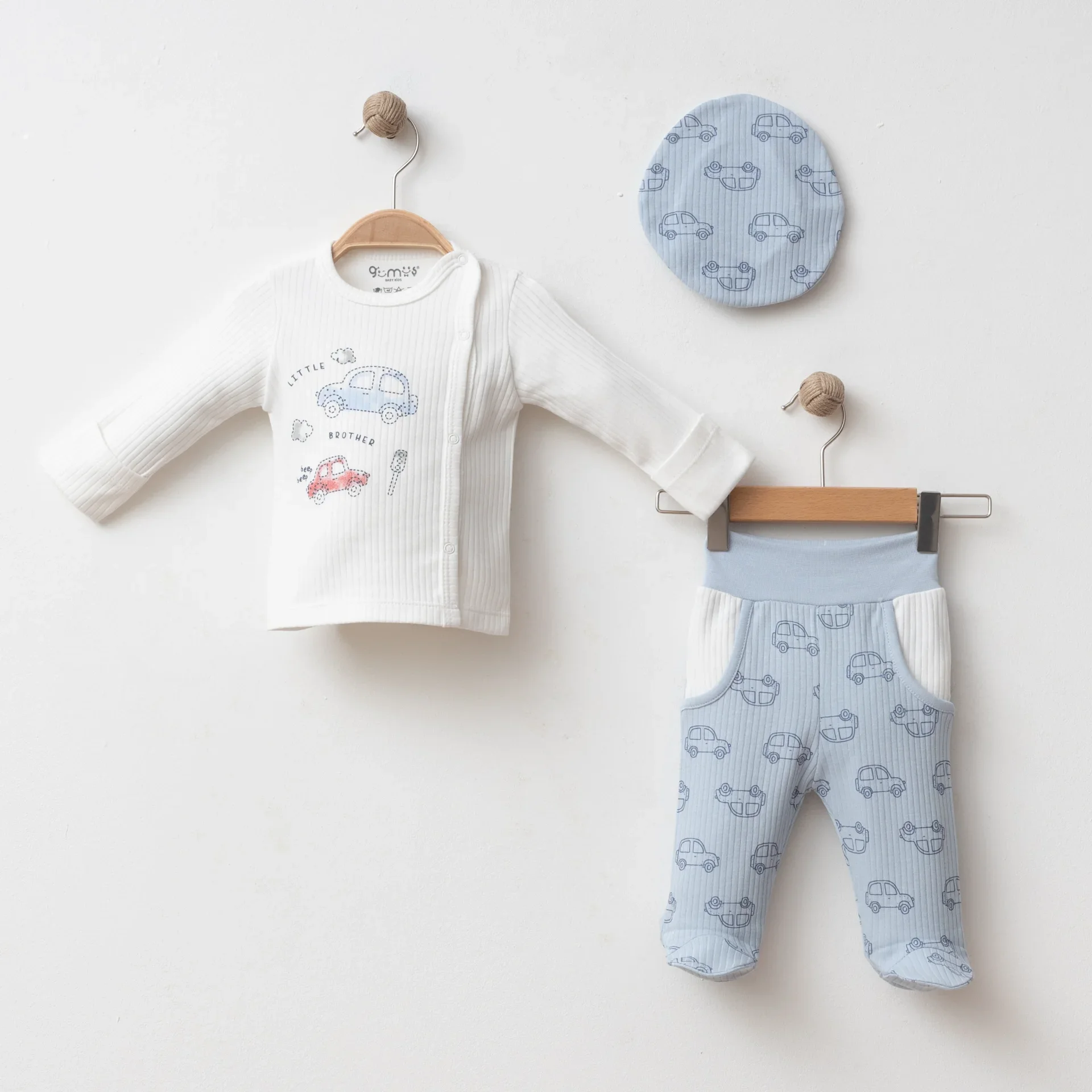 ERKEK BEBEK 3 LÜ SET RAPORLU KUMAŞ ARABA BASKILI