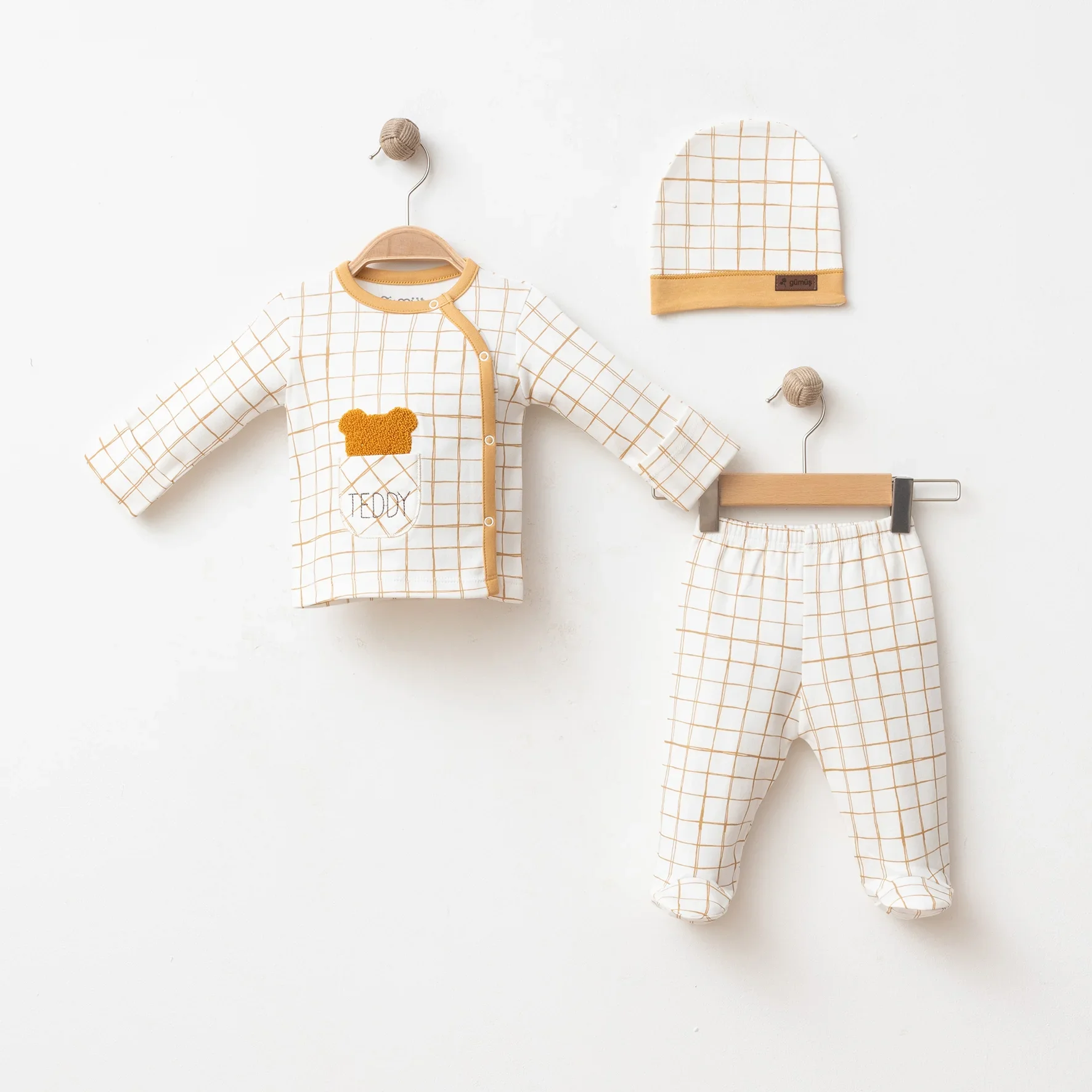 ERKEK BEBEK 3 LÜ SET SÜZENE NAKIŞLI EKOSE BASKILI